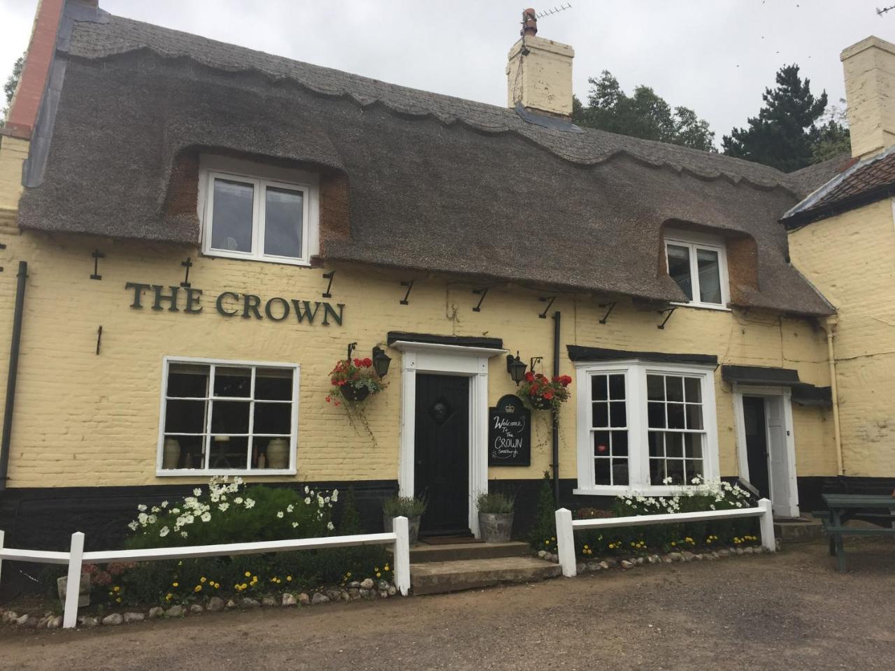 The Crown Inn Smallburgh Extérieur photo